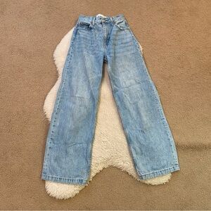 SOLD Denim Forum Aritzia The Zoe High Rise Baggy Light Wash Jeans